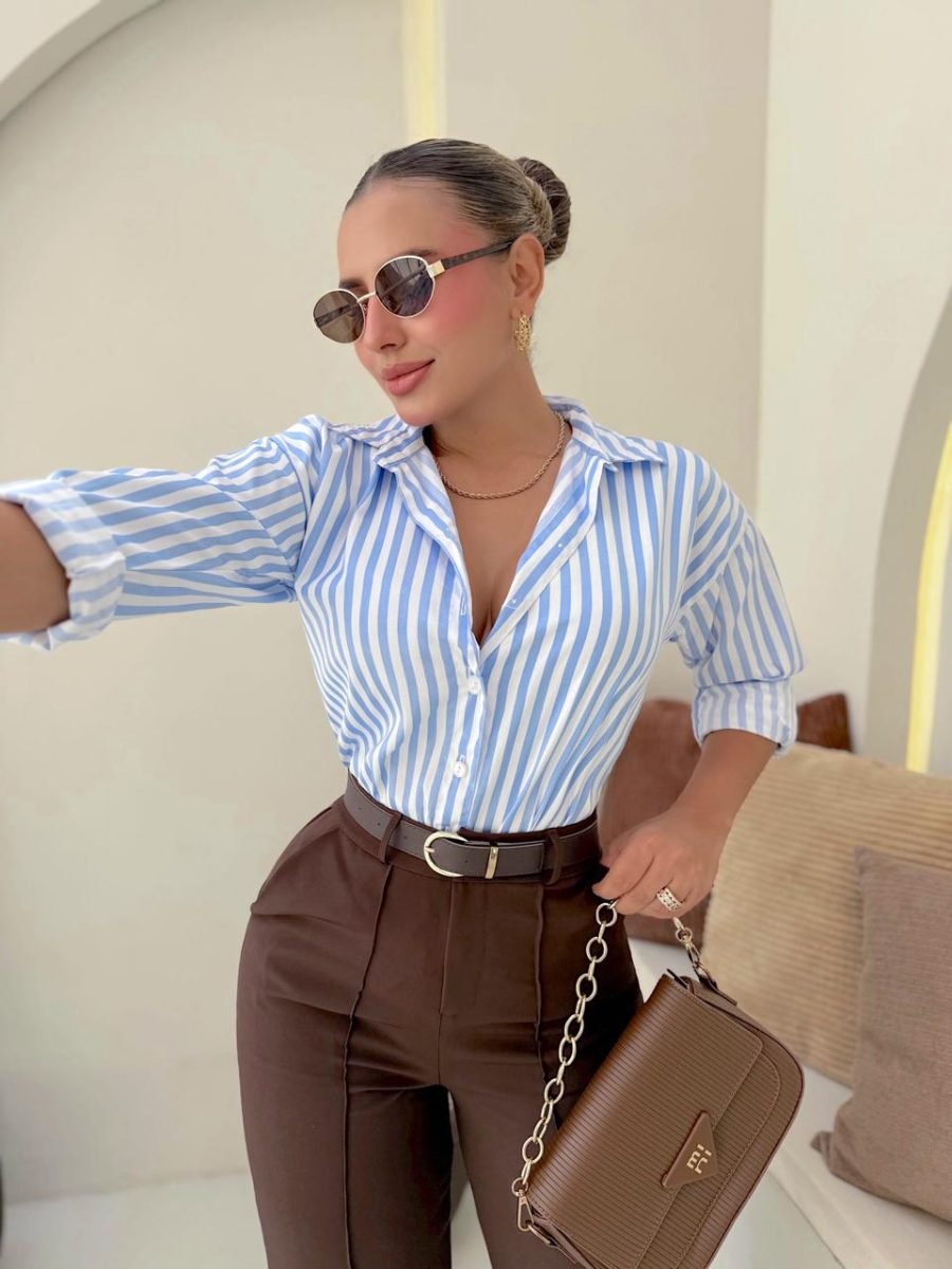 Camisera oversized Helena rayas (celeste) - EMA COLOMBIA