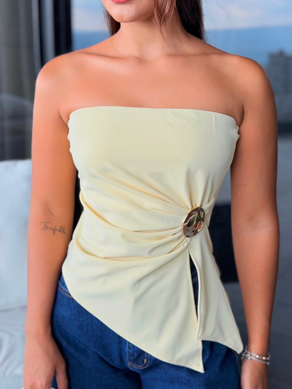 Blusa Celinna mantequilla