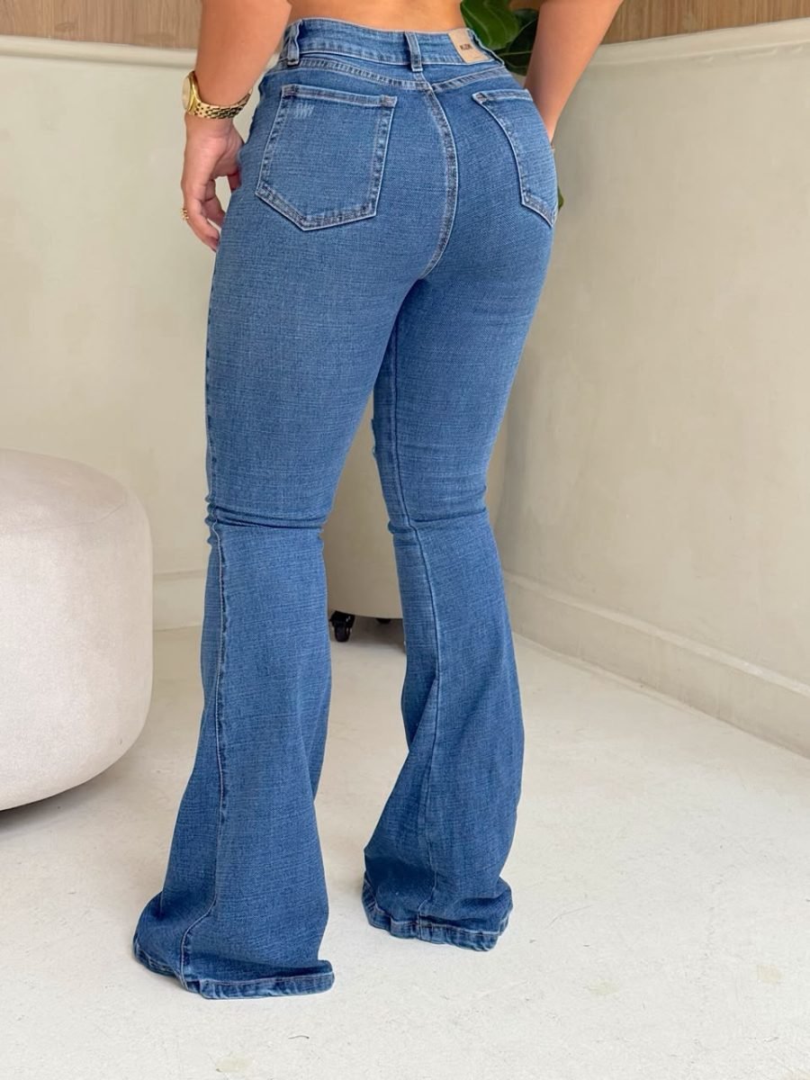 Jean Valerie (medio) - EMA COLOMBIA